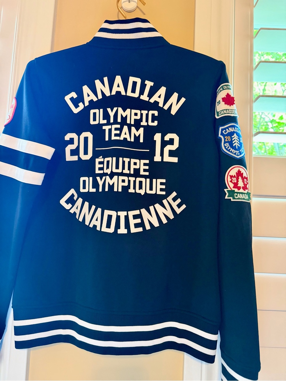 Stunning Hudson's Bay Co. Men's Canadian Olympic Team Jacket - Size Small EUC!!